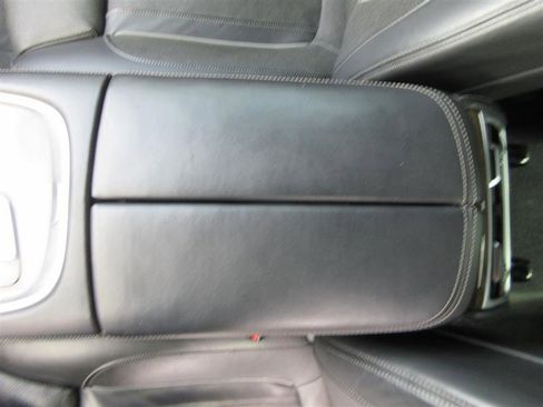 Used 2018 BMW 750i xDrive image 16