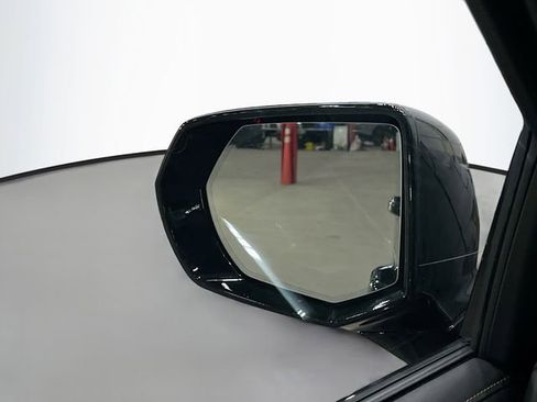 Used 2023 GMC Yukon XL AT4 image 33