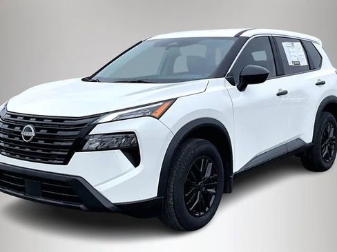 Certified 2025 Nissan Rogue S image 2