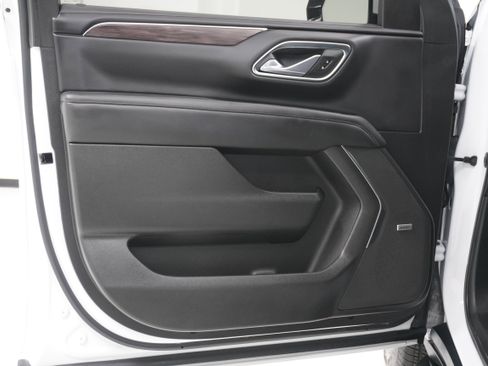 Used 2023 Chevrolet Tahoe LT w/ Luxury Package image 14