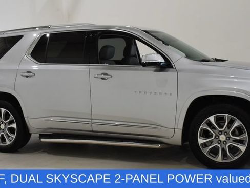 Used 2018 Chevrolet Traverse Premier w/ Driver Confidence II Package FWD image 3