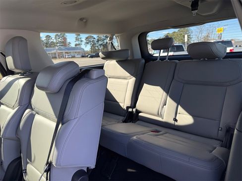 Certified 2025 Ford Expedition Max Active image 20