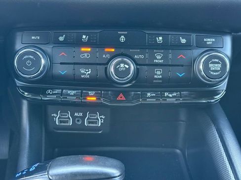 Used 2023 Dodge Durango GT AWD/4WD image 4