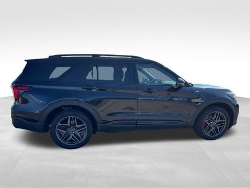 Used 2025 Ford Explorer ST-Line w/ Premium Package AWD/4WD image 3