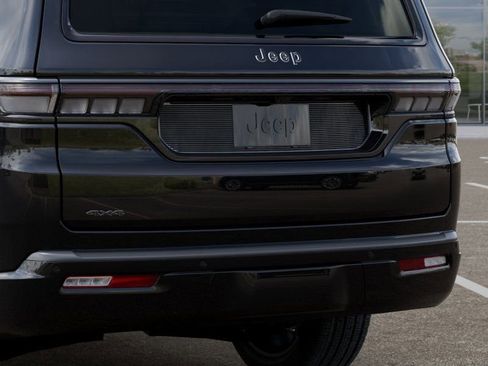 New 2026 Jeep Grand Wagoneer Limited AWD/4WD image 14