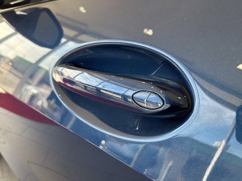 Used 2022 BMW X5 xDrive45e w/ M Sport Package image 12