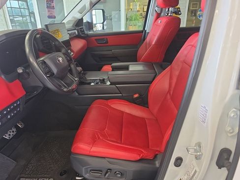 Used 2023 Toyota Sequoia TRD Pro AWD/4WD image 9