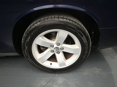 Used 2013 Dodge Challenger SXT RWD image 15