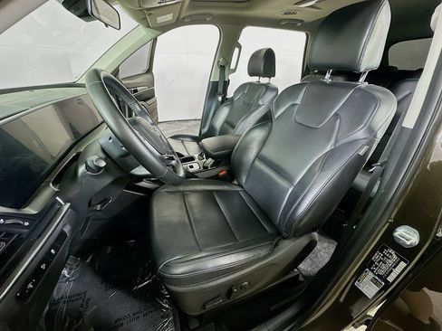 Used 2024 Kia Telluride S w/ S Sunroof Package FWD image 15