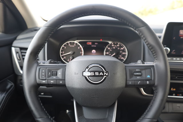 Used 2026 Nissan Rogue Dark Armor FWD image 16