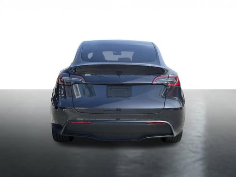 Used 2024 Tesla Model Y Long Range image 6