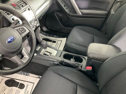 Used 2018 Subaru Forester 2.5i Premium w/ All-Weather Package image 12
