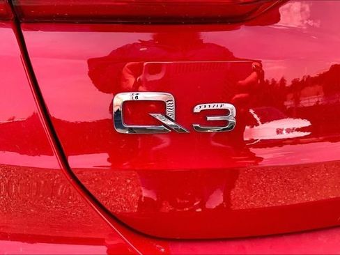 Used 2020 Audi Q3 2.0T Prestige w/ Prestige Package AWD/4WD image 8
