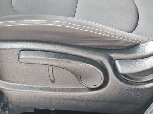 Used 2018 Kia Soul Base image 18