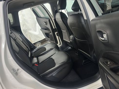 Used 2019 Jeep Compass Latitude AWD/4WD image 30