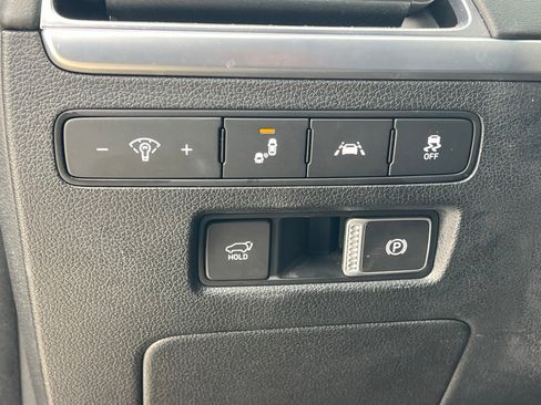 Used 2022 Hyundai Palisade Calligraphy image 31