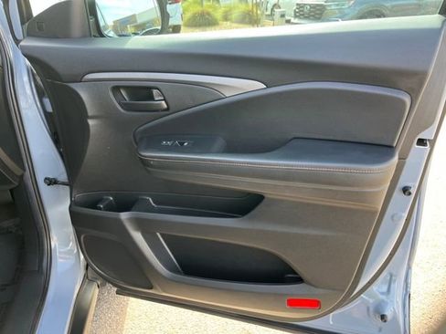 Certified 2022 Honda Pilot TrailSport image 17