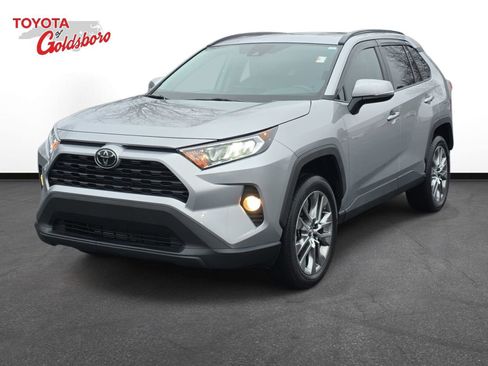 Used 2019 Toyota RAV4 XLE Premium image 1