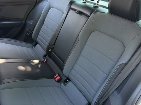 Used 2025 Volkswagen Jetta SE w/ Sunroof Package FWD image 32