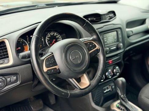 Used 2017 Jeep Renegade Latitude image 7