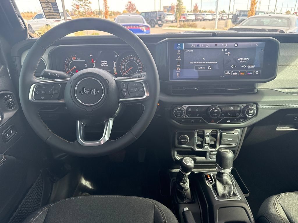 Used 2024 Jeep Wrangler Unlimited Sahara AWD/4WD image 11