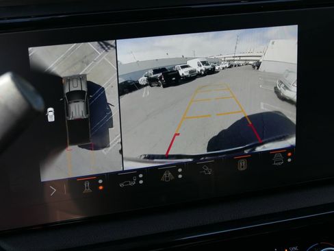 Used 2024 GMC Sierra 2500 AT4 w/ AT4 Preferred Package image 20