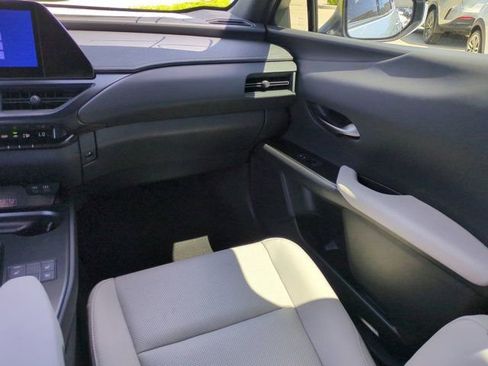 New 2026 Lexus UX 300h FWD image 16