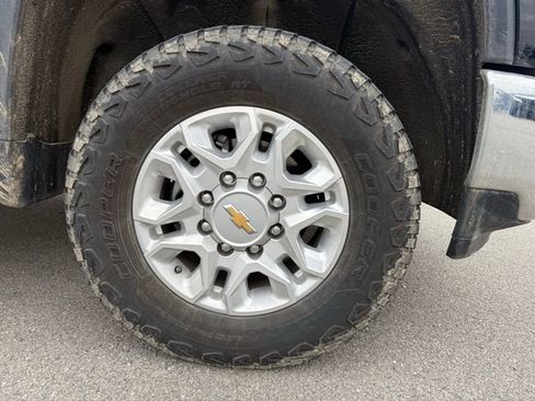 Used 2022 Chevrolet Silverado 2500 LTZ image 4