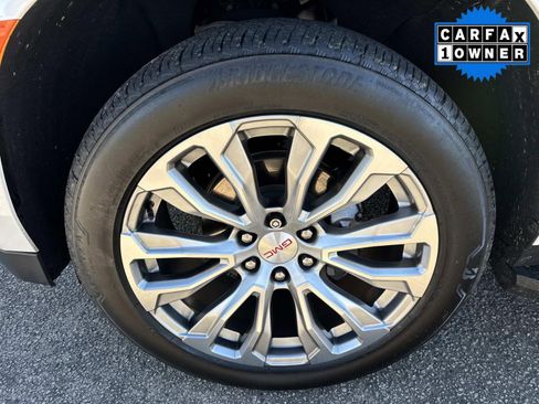 Used 2021 GMC Yukon XL Denali image 11