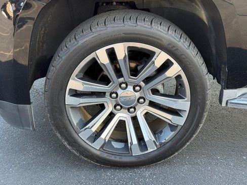 Used 2017 GMC Yukon Denali w/ Open Road Package AWD/4WD image 8