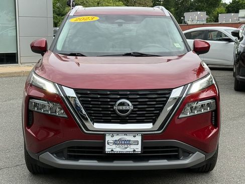 Used 2023 Nissan Rogue SV w/ SV Premium B Package AWD/4WD image 2