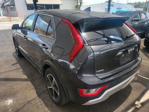 Used 2025 Kia Niro LX FWD image 9