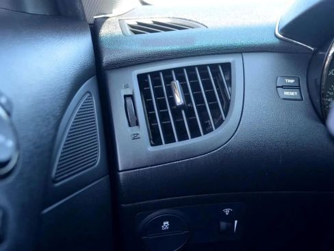 Used 2011 Hyundai Genesis 2.0T image 36