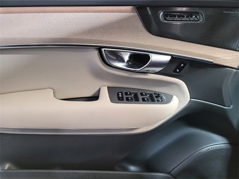 New 2026 Volvo XC90 B6 Plus w/ Protection Package Premier image 21