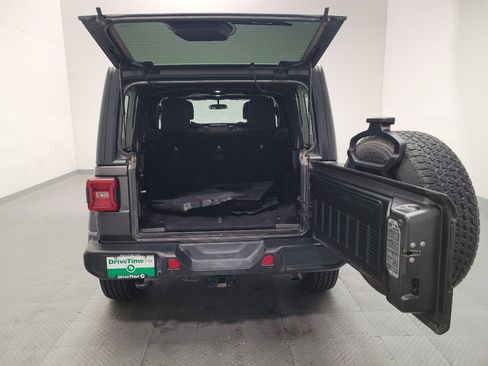 Used 2018 Jeep Wrangler Unlimited Sport S AWD/4WD image 29