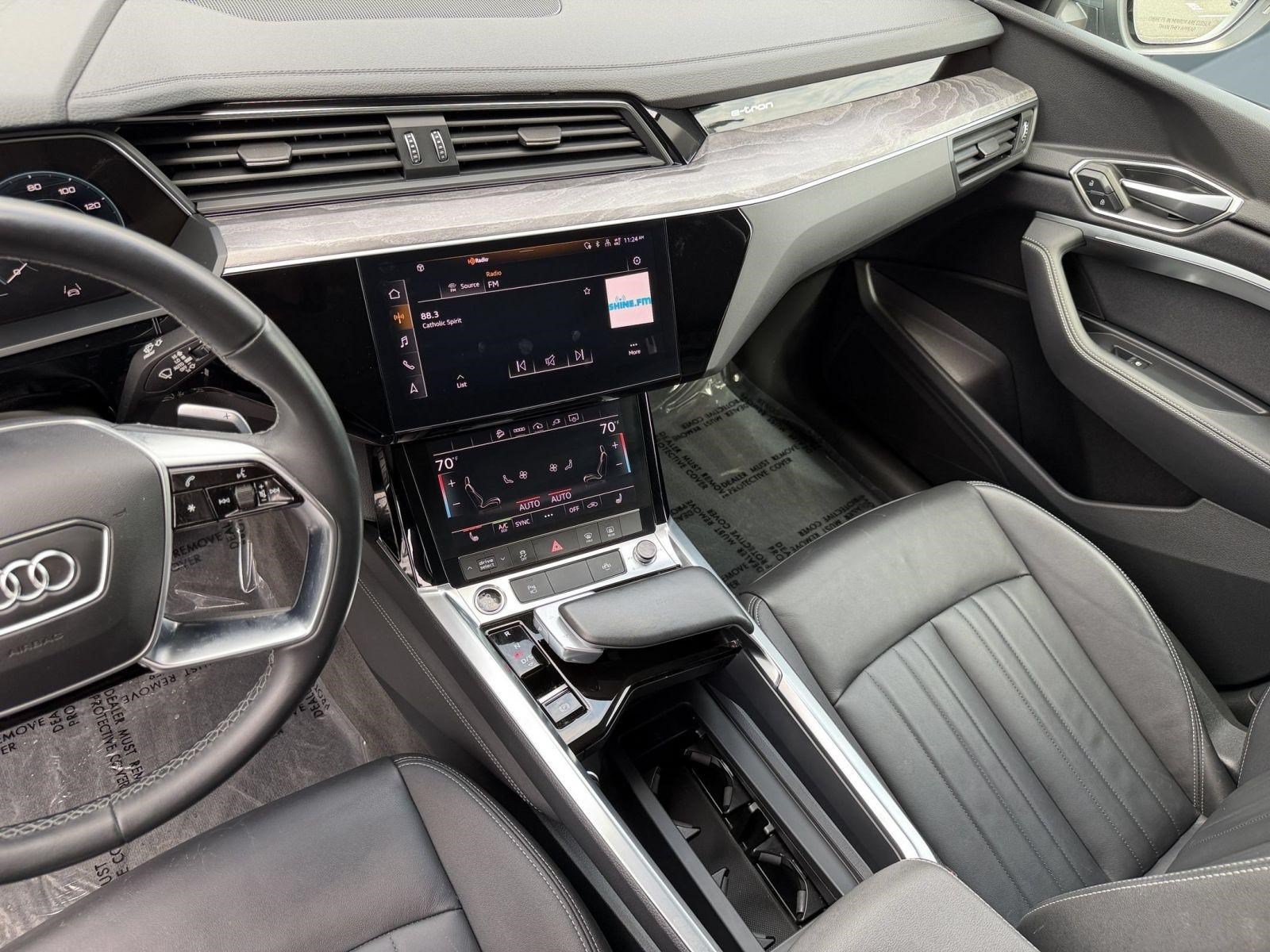 Used 2024 Audi Q8 e-tron Premium Plus AWD/4WD image 28