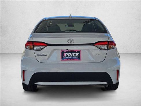 Used 2022 Toyota Corolla LE image 6