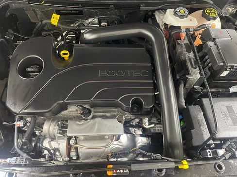 Used 2024 Chevrolet Equinox LT image 23