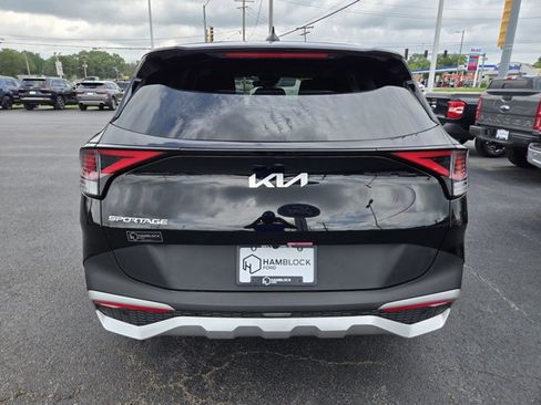 Used 2025 Kia Sportage LX FWD image 6