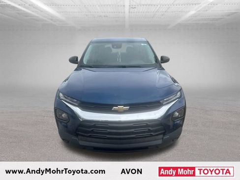 Used 2021 Chevrolet TrailBlazer LS FWD image 2