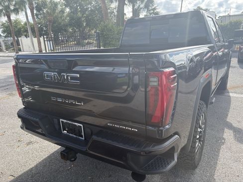 Used 2024 GMC Sierra 2500 Denali Ultimate w/ Max Trailering Package AWD/4WD image 7