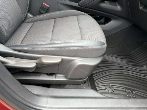 Used 2023 Buick Envision Preferred FWD image 14