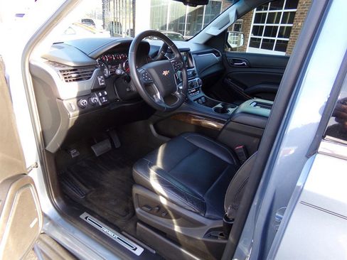 Used 2016 Chevrolet Suburban LT image 23