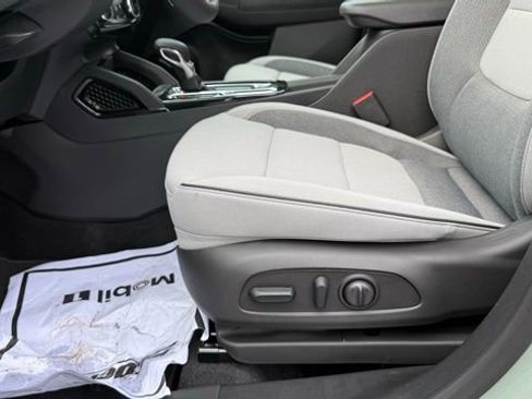 New 2026 Chevrolet TrailBlazer LT w/ Convenience Package image 18