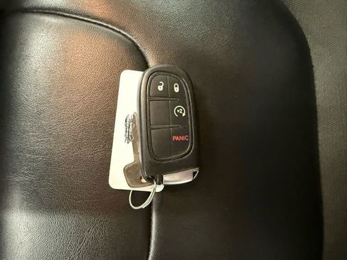 Used 2019 Jeep Cherokee Trailhawk w/ Cold Weather Group image 23