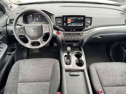 Used 2020 Honda Pilot EX image 2