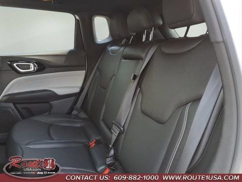 Used 2025 Jeep Compass Limited w/ Elite Group AWD/4WD image 22