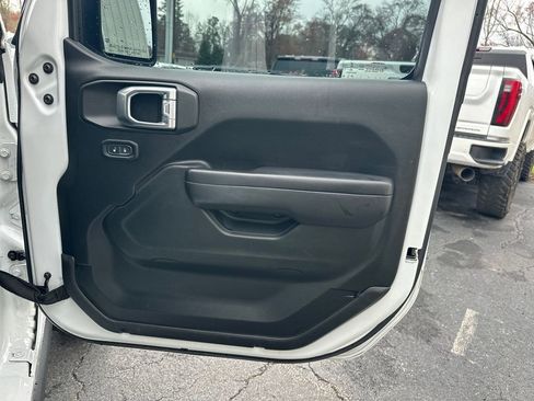 Used 2021 Jeep Wrangler Unlimited Rubicon AWD/4WD image 15
