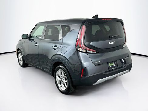 Used 2025 Kia Soul LX w/ LX Technology Package FWD image 5
