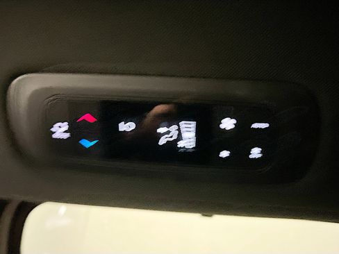 Used 2020 Chrysler Pacifica Touring w/ S Appearance Package image 19